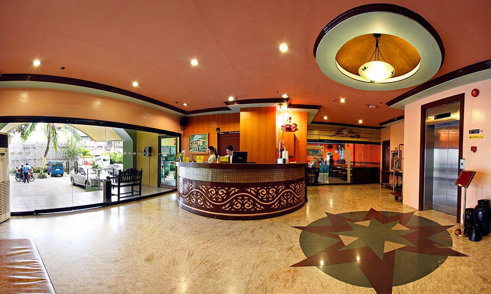 Mango Park Hotel Cebu Buitenkant foto